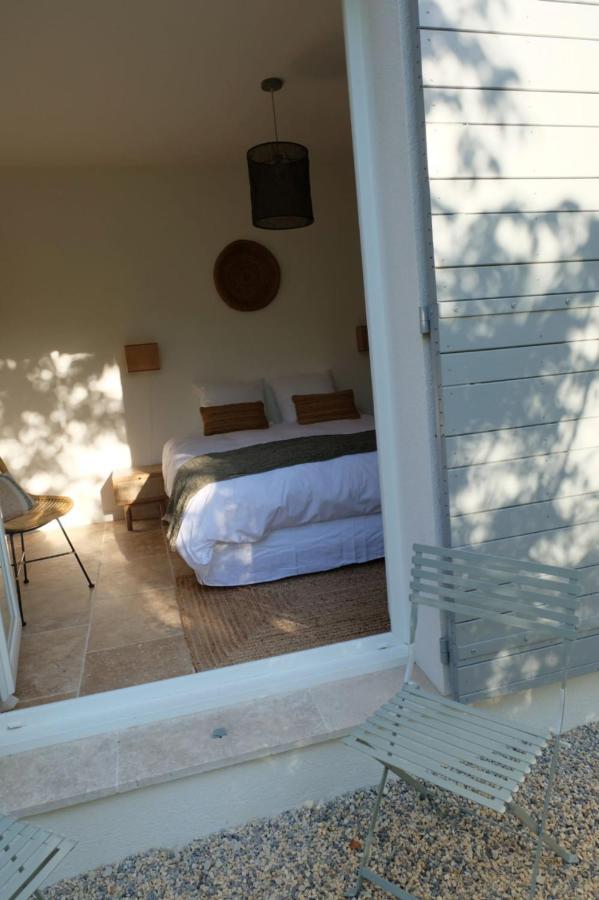 La Bastide D'Alix Bed & Breakfast เออกีส์ ภายนอก รูปภาพ
