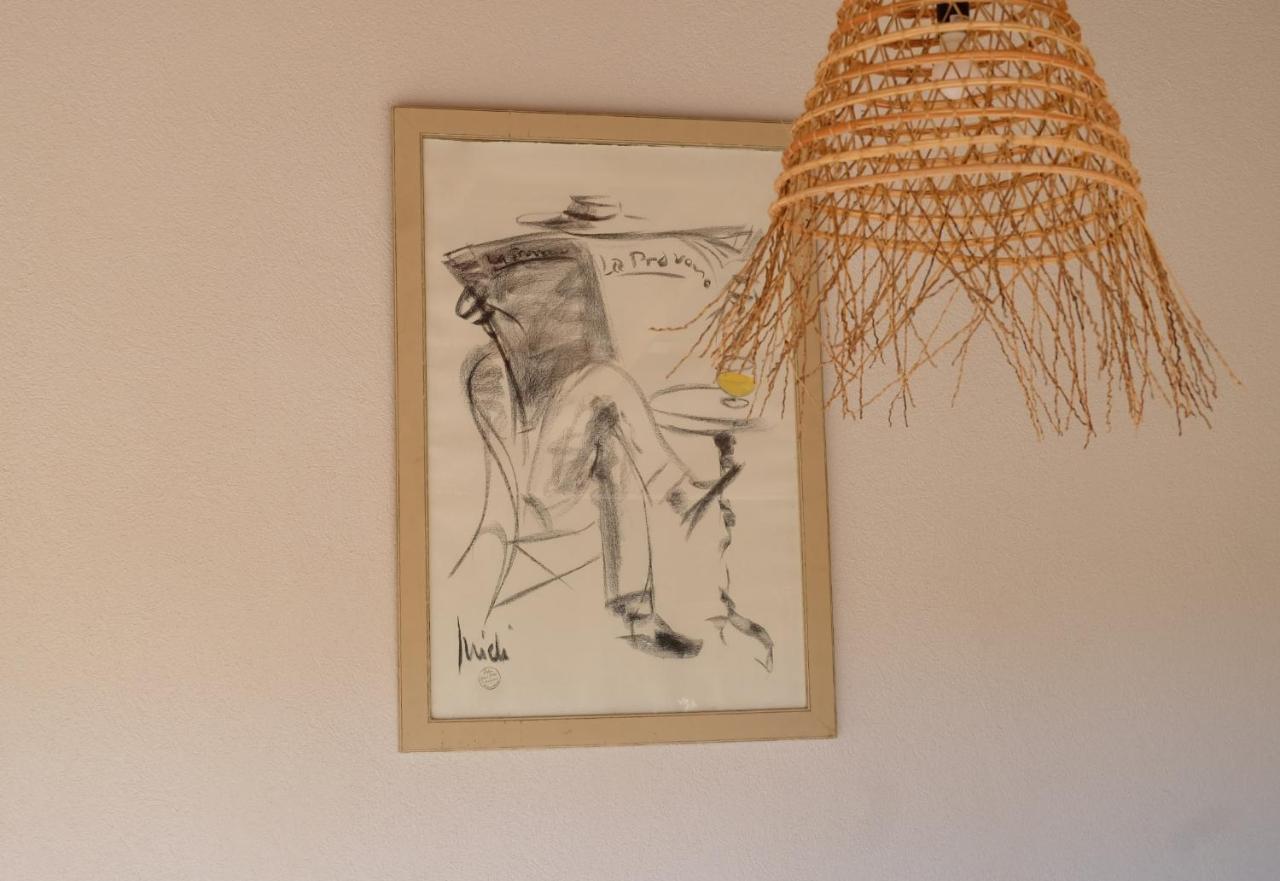 La Bastide D'Alix Bed & Breakfast เออกีส์ ภายนอก รูปภาพ