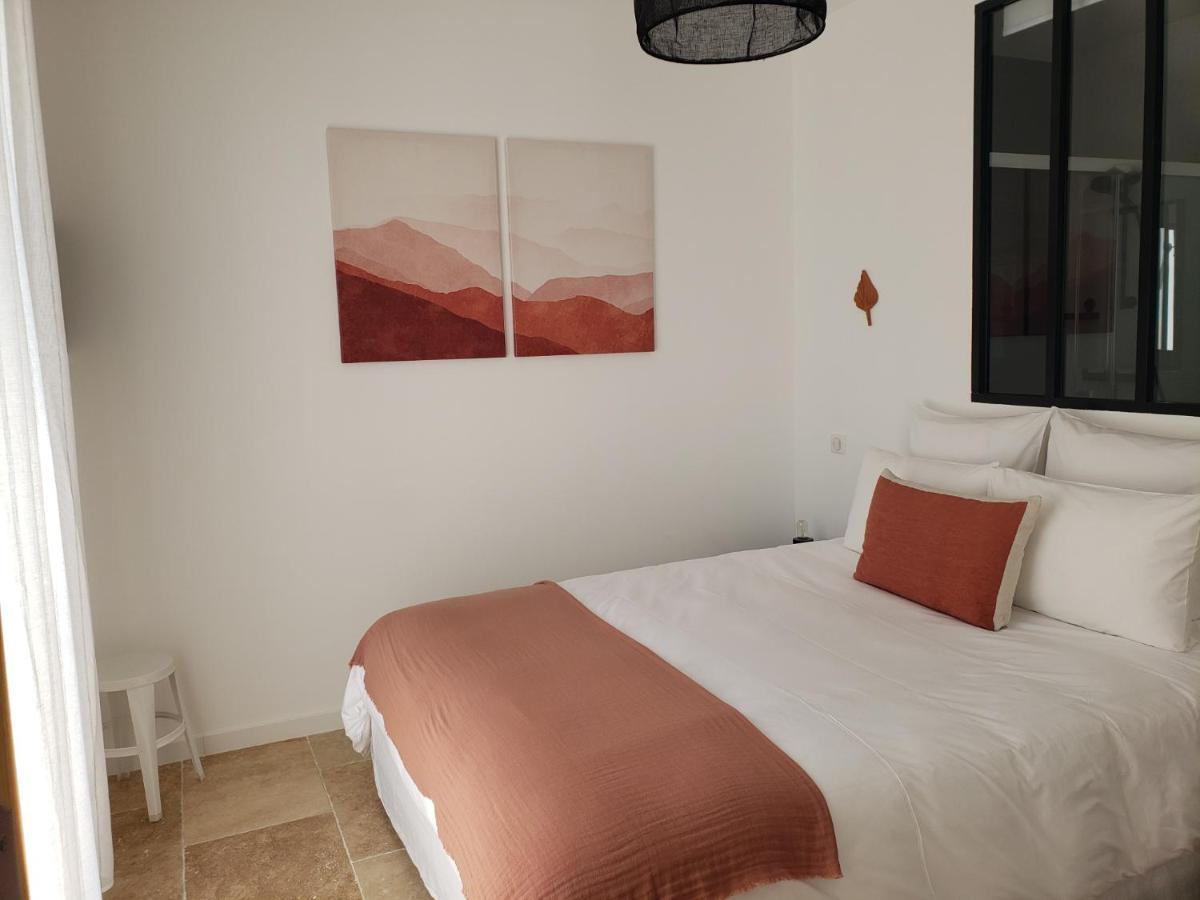 La Bastide D'Alix Bed & Breakfast เออกีส์ ภายนอก รูปภาพ