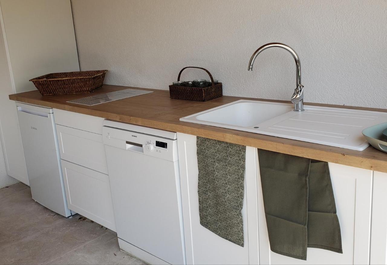 La Bastide D'Alix Bed & Breakfast เออกีส์ ภายนอก รูปภาพ