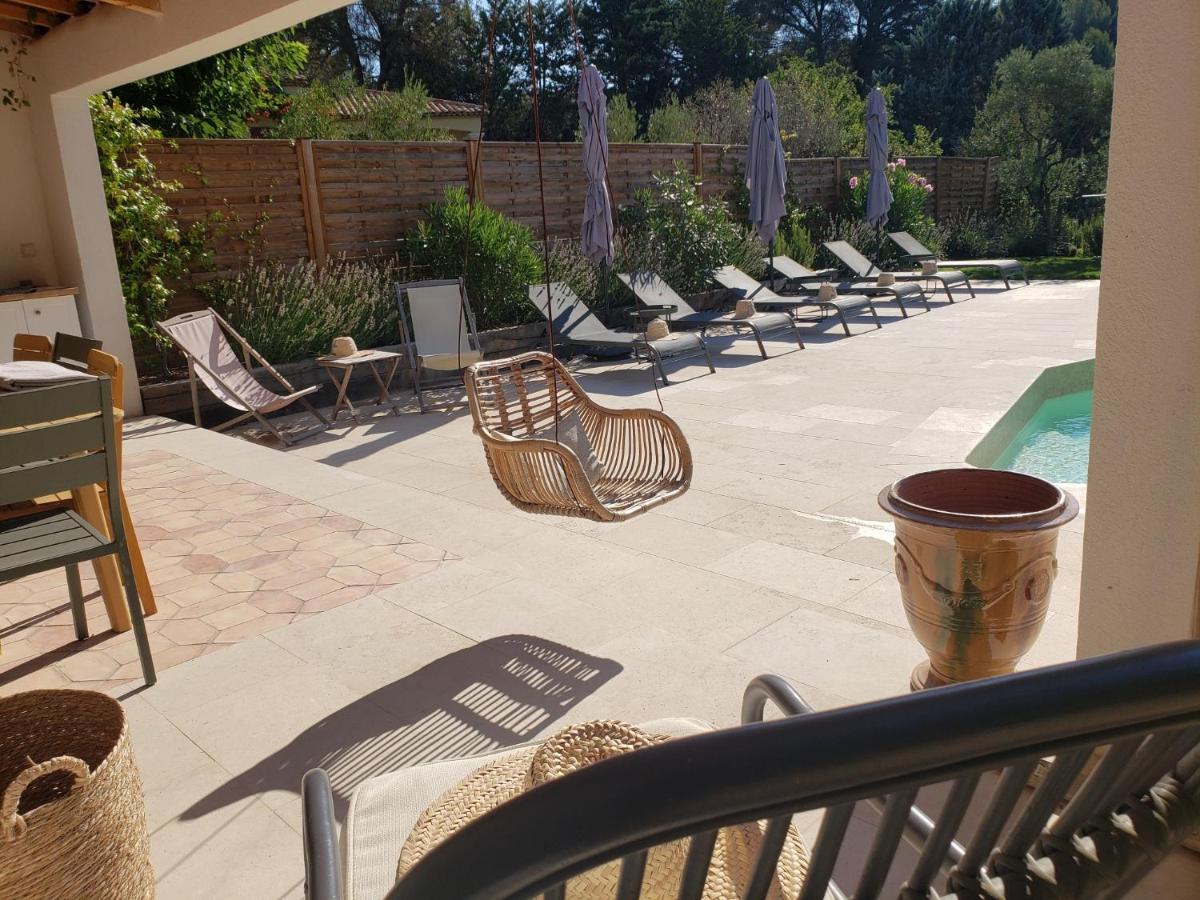 La Bastide D'Alix Bed & Breakfast เออกีส์ ภายนอก รูปภาพ