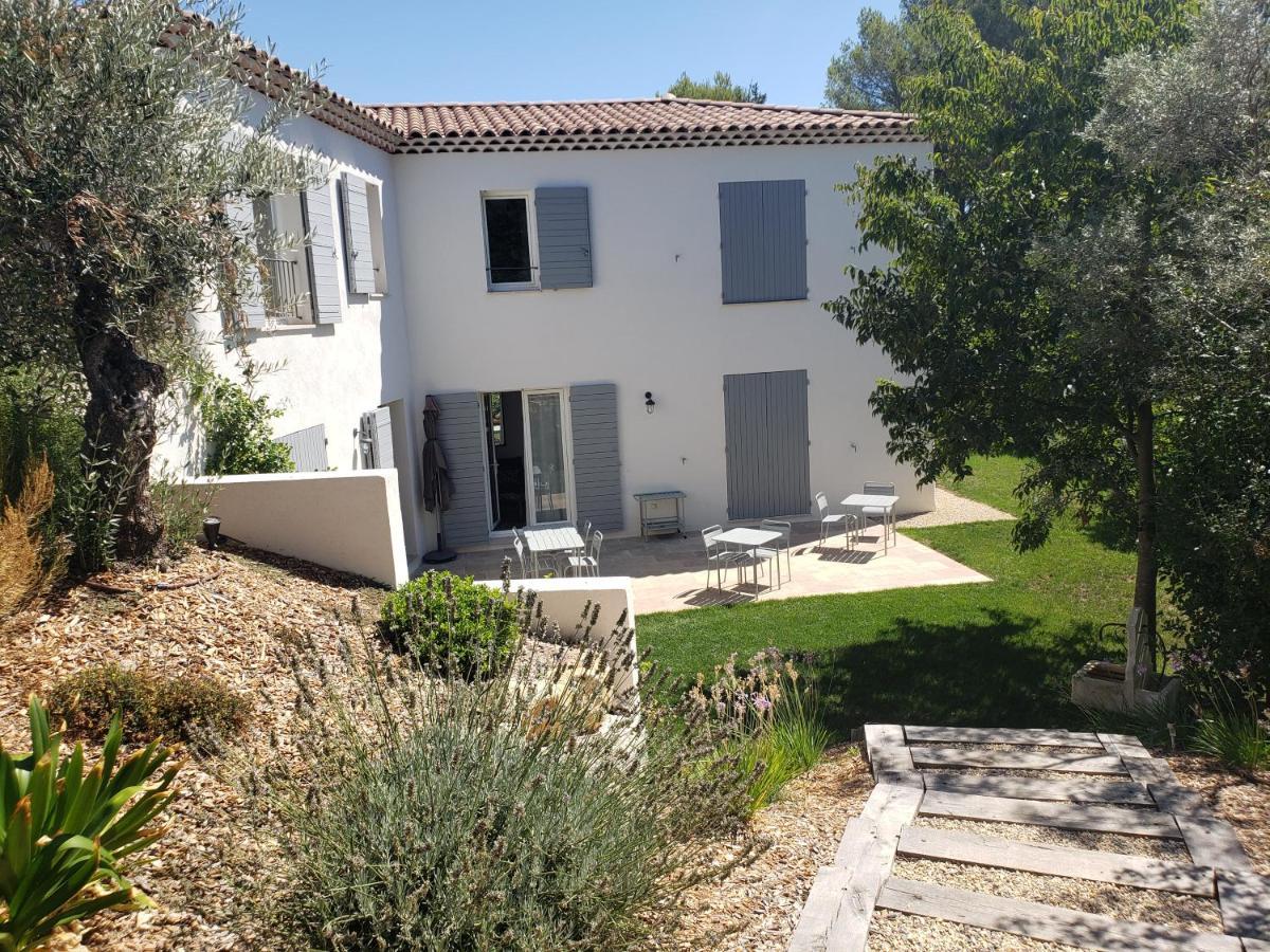 La Bastide D'Alix Bed & Breakfast เออกีส์ ภายนอก รูปภาพ